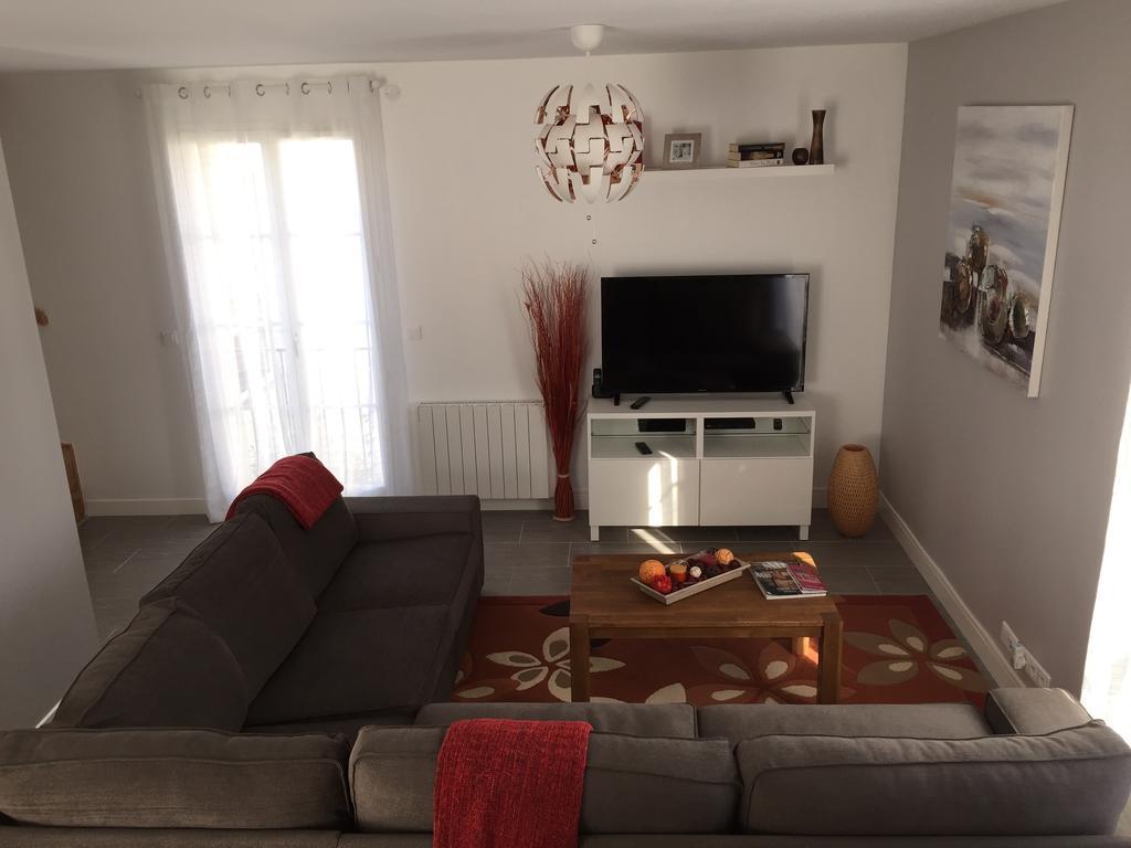 Koechi Apartment Мани льо Онгр Екстериор снимка